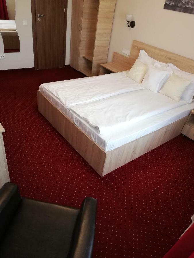 Casa Daomi Otel Deva Dış mekan fotoğraf