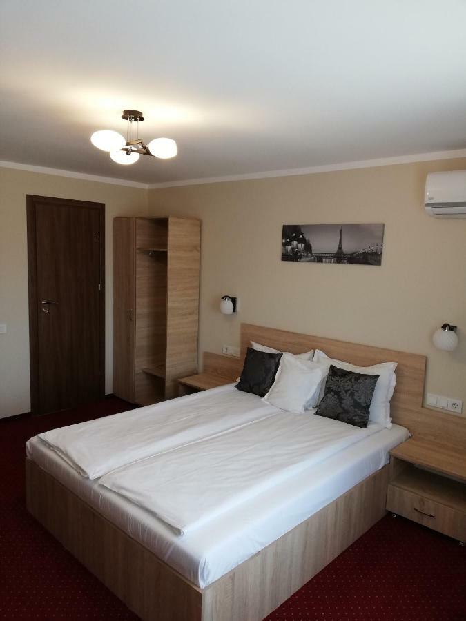Casa Daomi Otel Deva Dış mekan fotoğraf