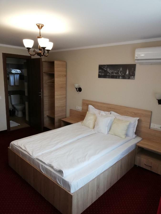 Casa Daomi Otel Deva Dış mekan fotoğraf