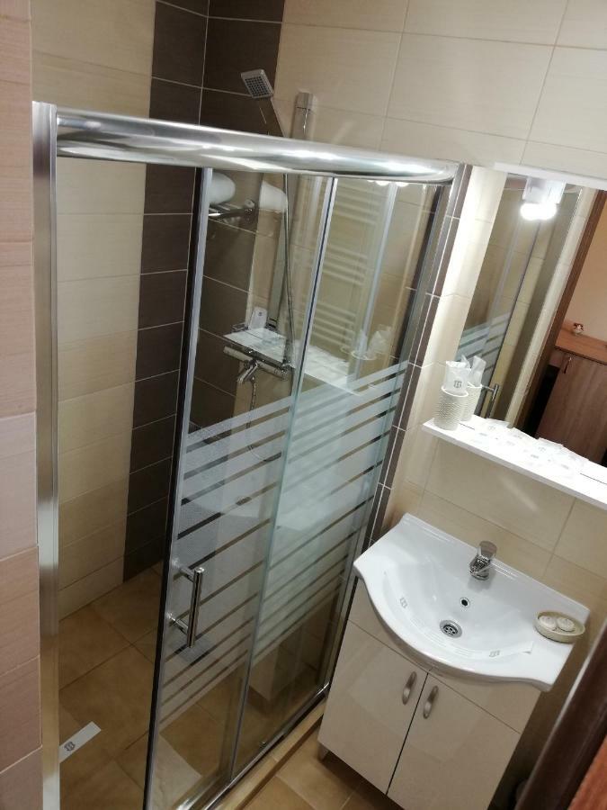 Casa Daomi Otel Deva Dış mekan fotoğraf