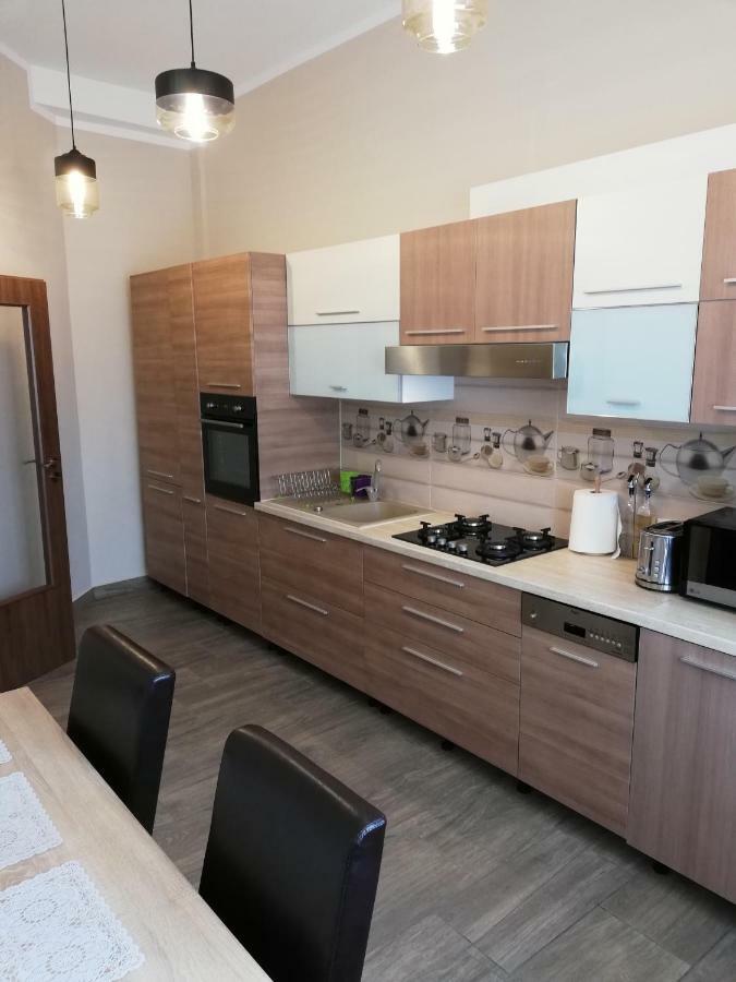 Casa Daomi Otel Deva Dış mekan fotoğraf