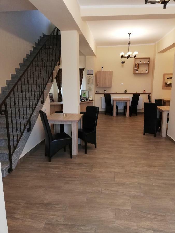 Casa Daomi Otel Deva Dış mekan fotoğraf