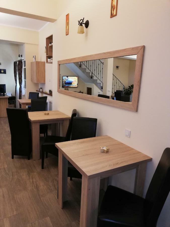 Casa Daomi Otel Deva Dış mekan fotoğraf