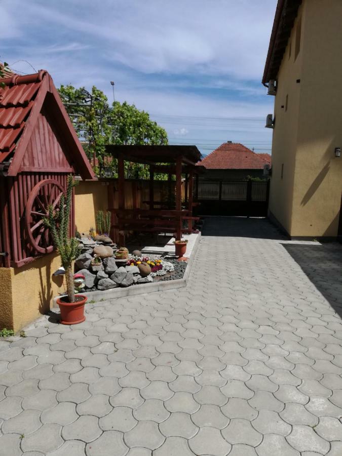 Casa Daomi Otel Deva Dış mekan fotoğraf