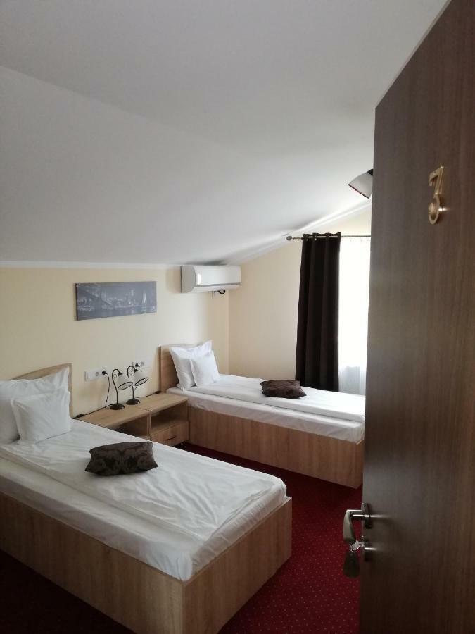 Casa Daomi Otel Deva Dış mekan fotoğraf
